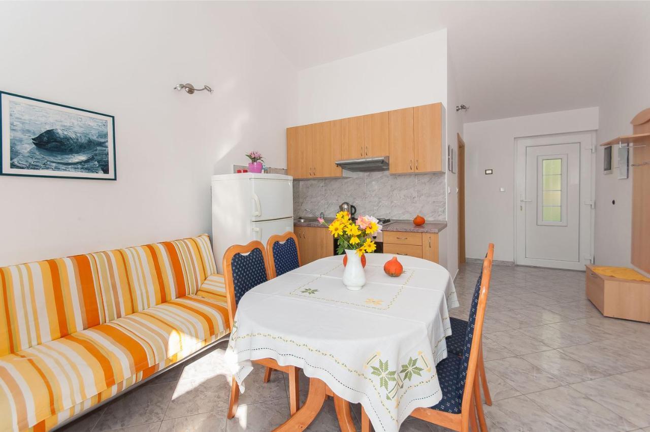 Apartments Marija Pisak Bagian luar foto