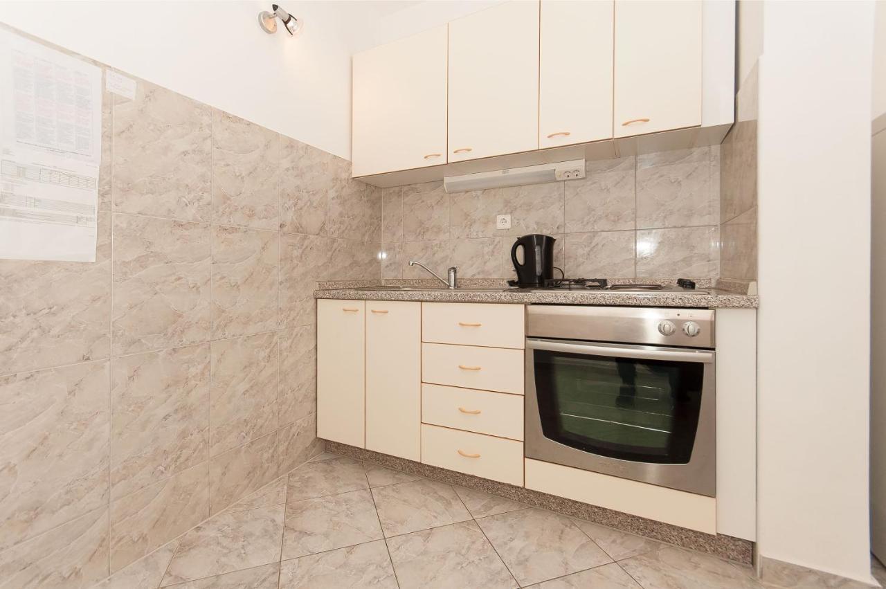 Apartments Marija Pisak Bagian luar foto