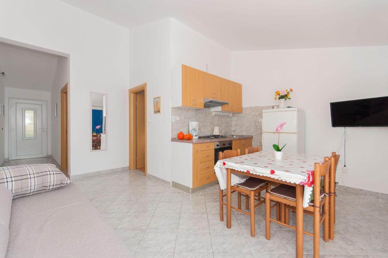 Apartments Marija Pisak Bagian luar foto